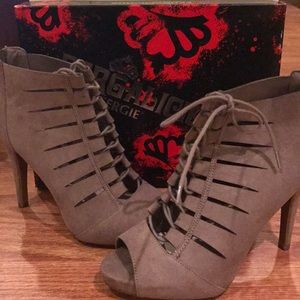 Fergalicious open toe bootie size 8